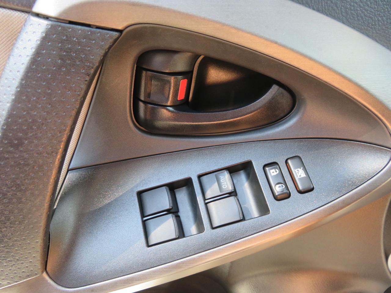 Toyota RAV4 4WD 4dr 4-cyl 4-Spd AT (Natl) 2010
