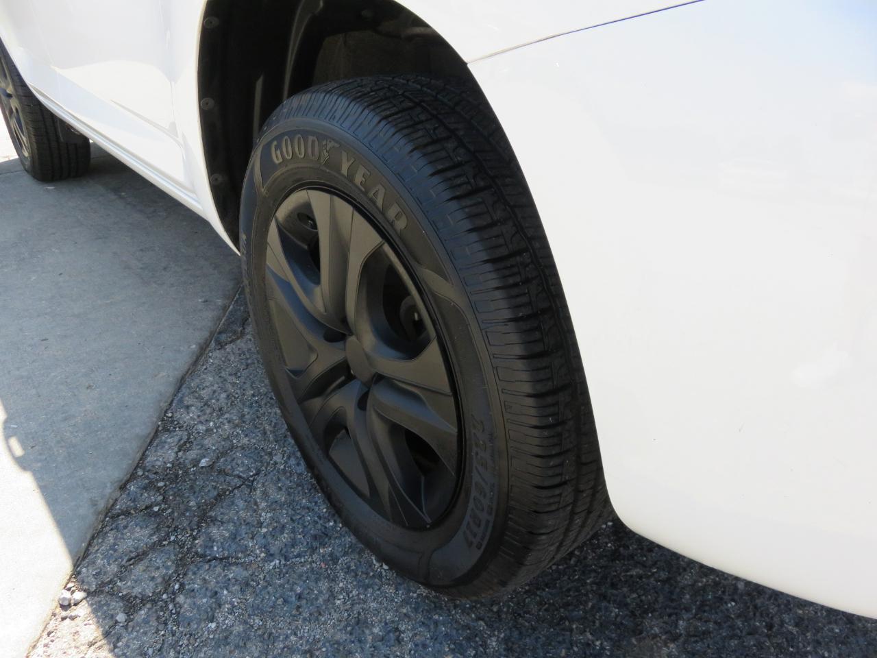 Toyota RAV4 4WD 4dr 4-cyl 4-Spd AT (Natl) 2010