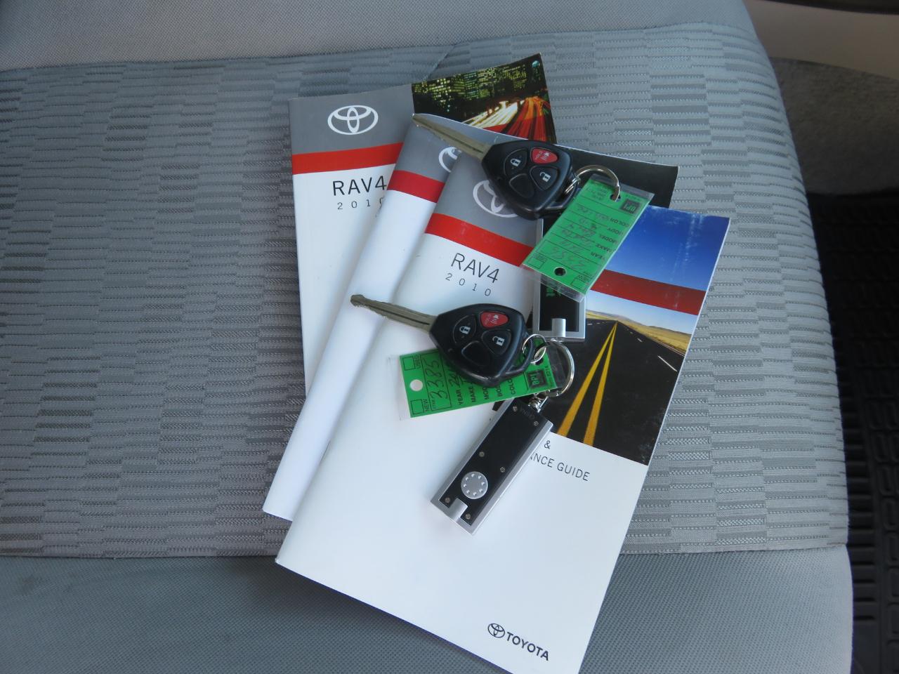 Toyota RAV4 4WD 4dr 4-cyl 4-Spd AT (Natl) 2010