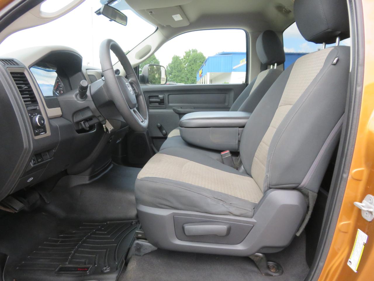 RAM 1500 4WD Reg Cab 120.5" Express 2012