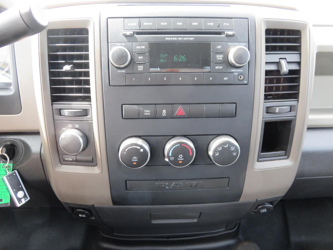 RAM 1500 4WD Reg Cab 120.5" Express 2012