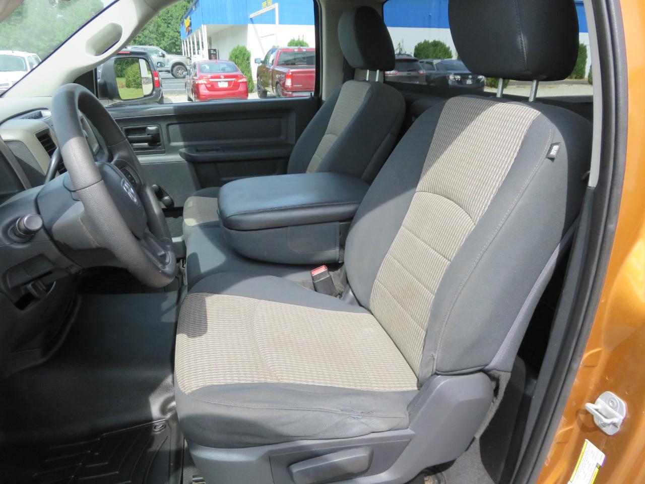 RAM 1500 4WD Reg Cab 120.5" Express 2012