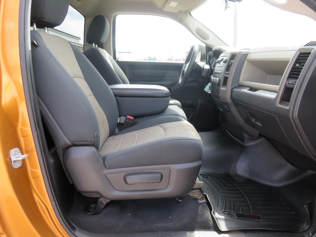 RAM 1500 4WD Reg Cab 120.5" Express 2012