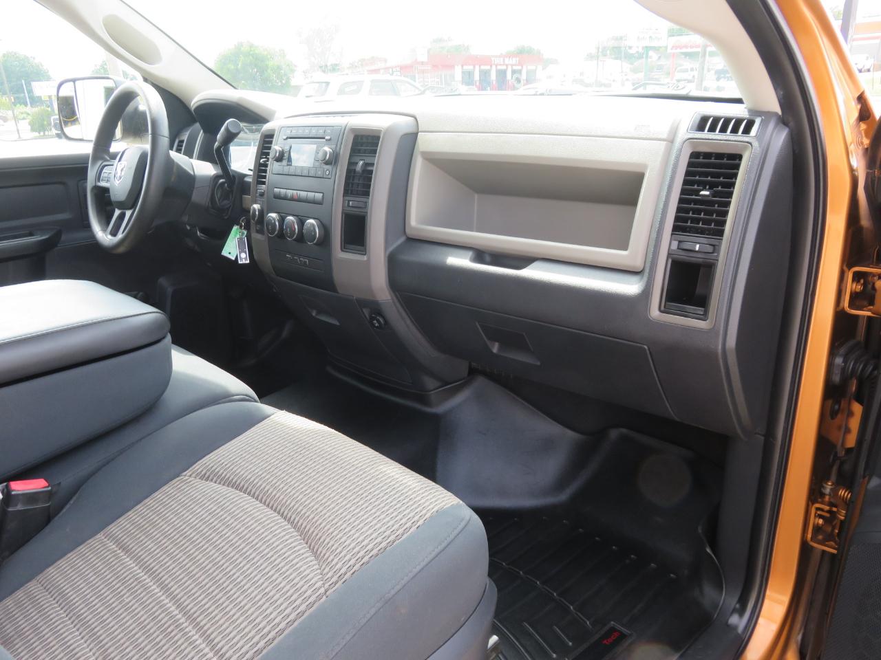 RAM 1500 4WD Reg Cab 120.5" Express 2012