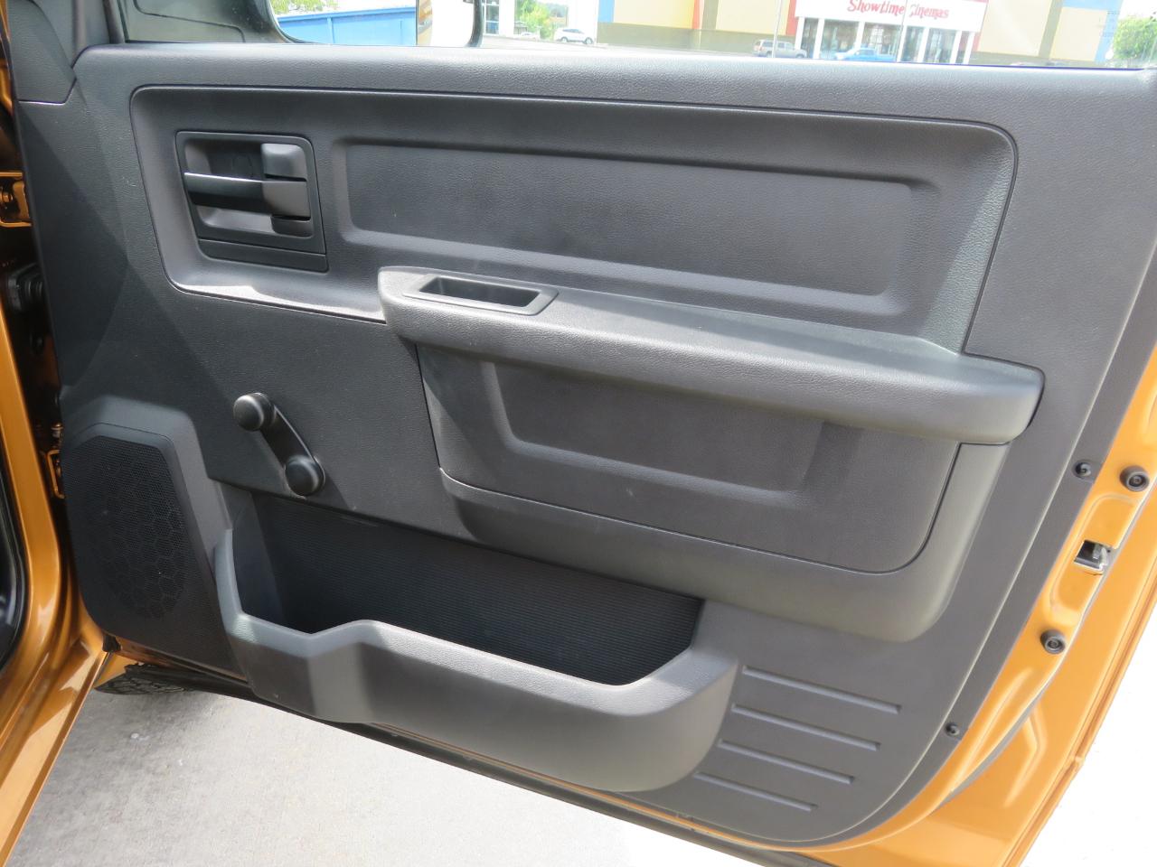 RAM 1500 4WD Reg Cab 120.5" Express 2012