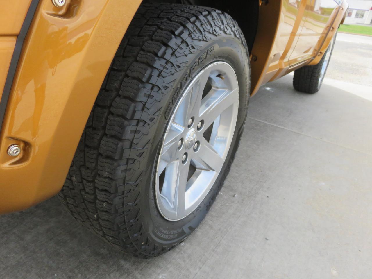 RAM 1500 4WD Reg Cab 120.5" Express 2012