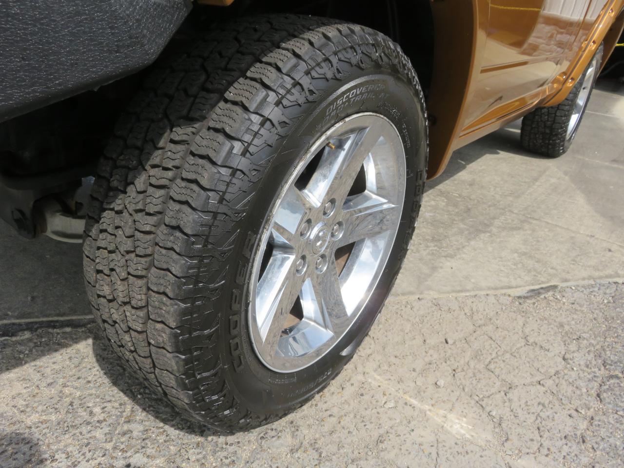 RAM 1500 4WD Reg Cab 120.5" Express 2012