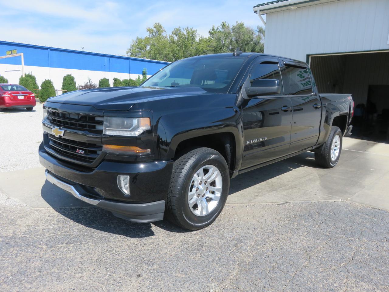 Chevrolet Silverado 1500 4WD Crew Cab 143.5" LT w/2LT 2016