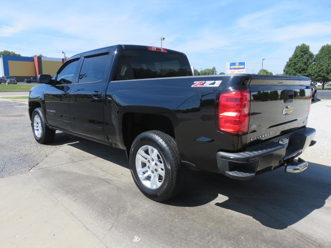 Chevrolet Silverado 1500 4WD Crew Cab 143.5" LT w/2LT 2016