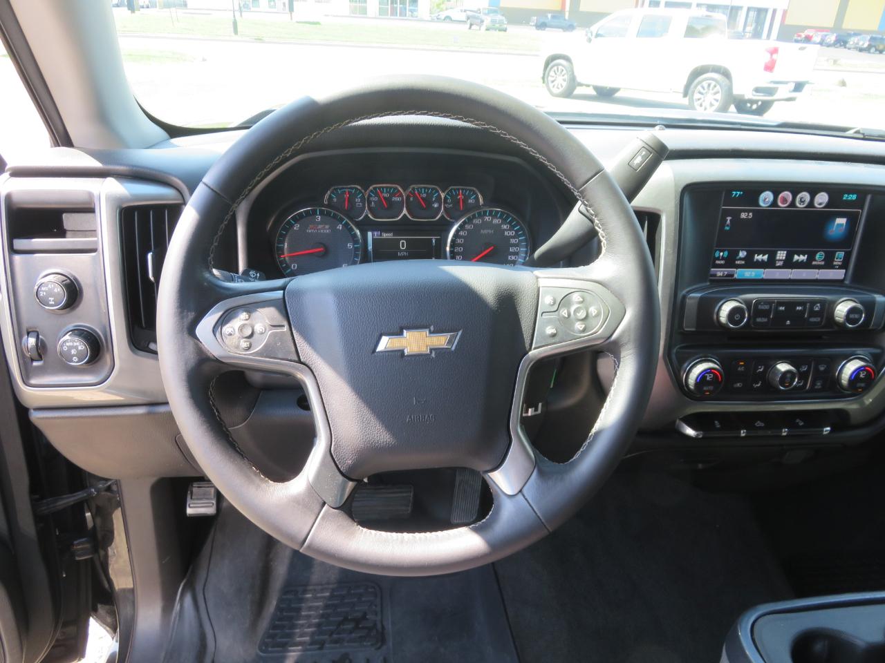 Chevrolet Silverado 1500 4WD Crew Cab 143.5" LT w/2LT 2016