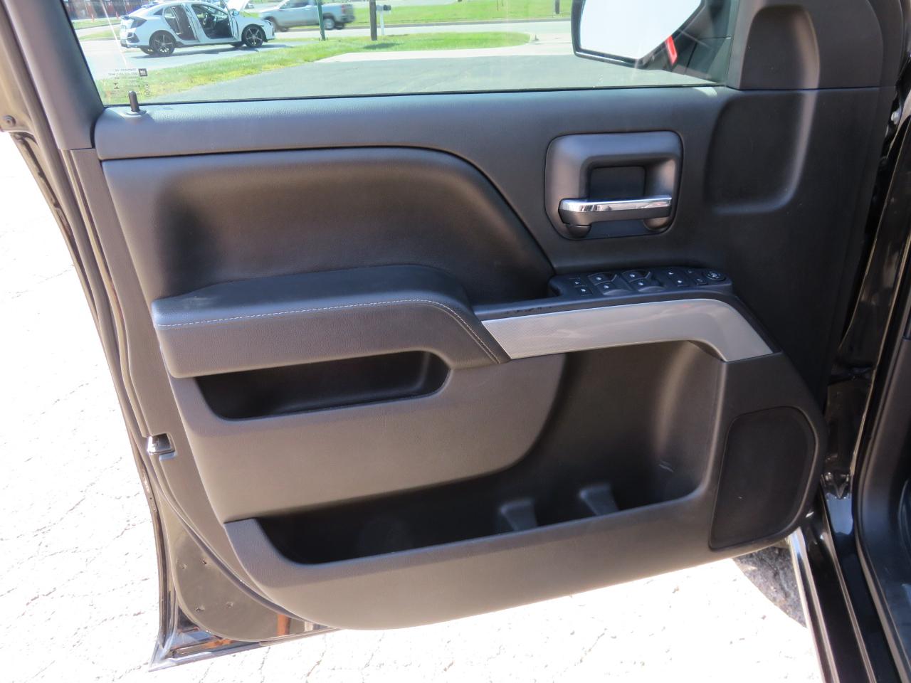 Chevrolet Silverado 1500 4WD Crew Cab 143.5" LT w/2LT 2016