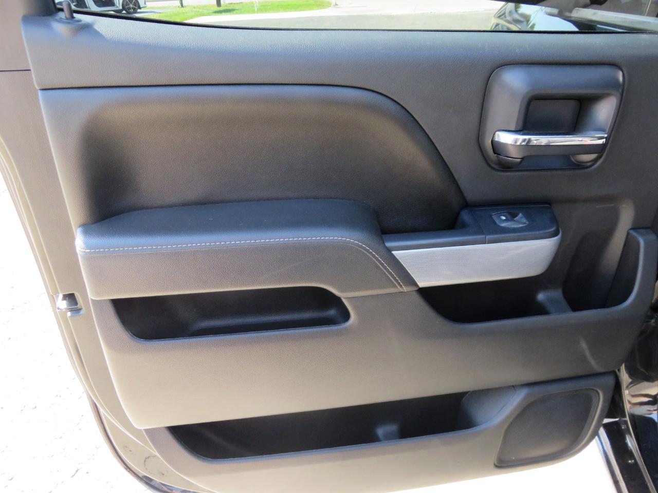 Chevrolet Silverado 1500 4WD Crew Cab 143.5" LT w/2LT 2016