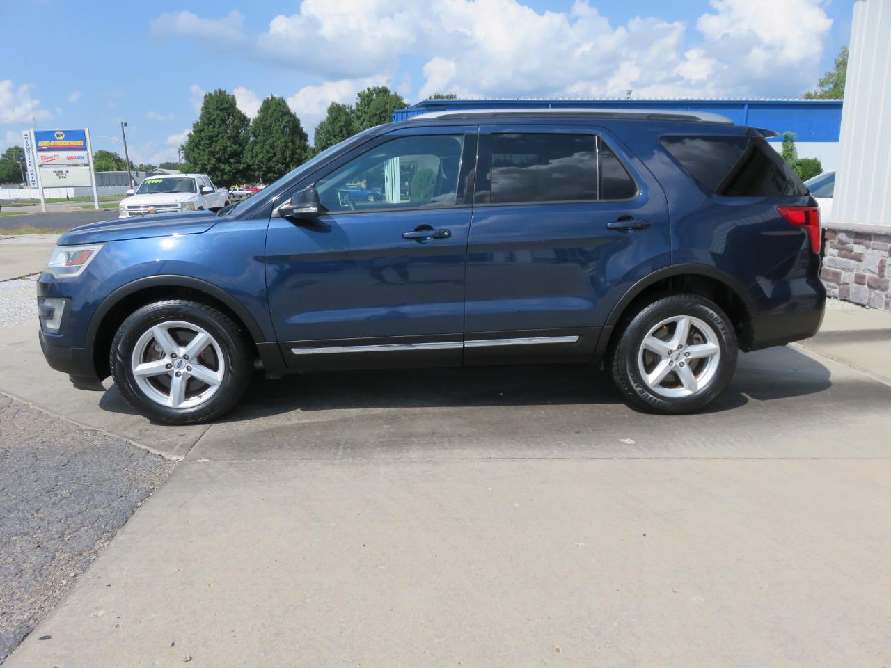 Ford Explorer 4WD 4dr XLT 2016