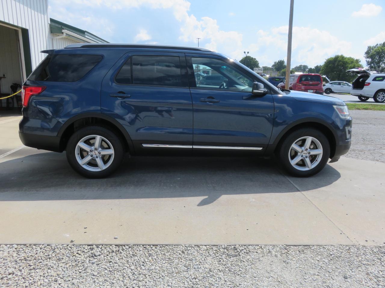 Ford Explorer 4WD 4dr XLT 2016