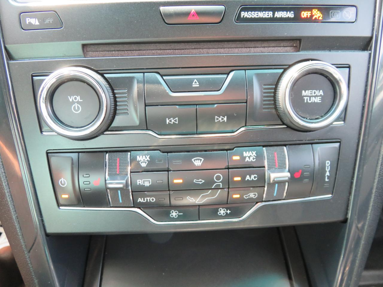 Ford Explorer 4WD 4dr XLT 2016