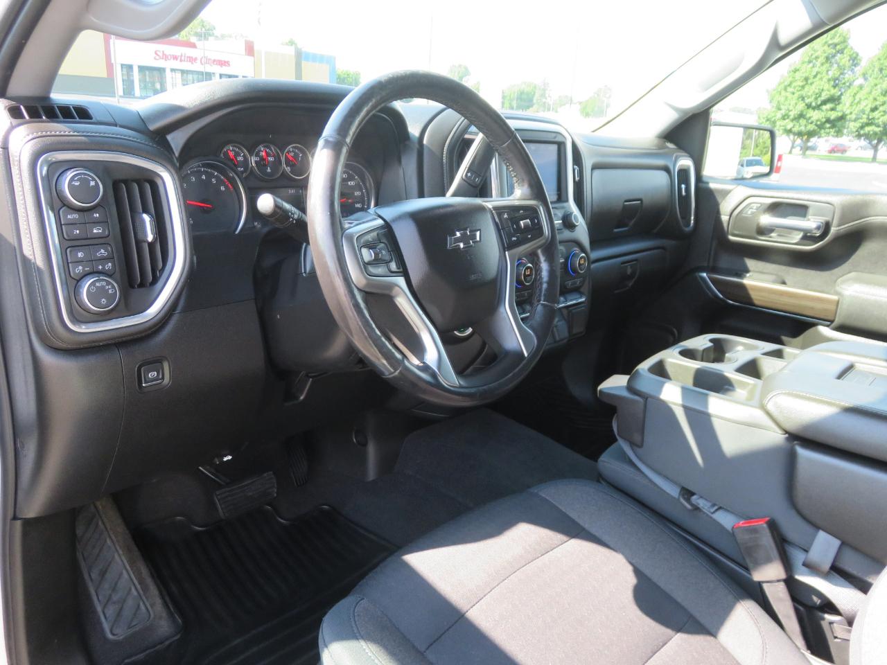 Chevrolet Silverado 1500 4WD Crew Cab 147" RST 2019
