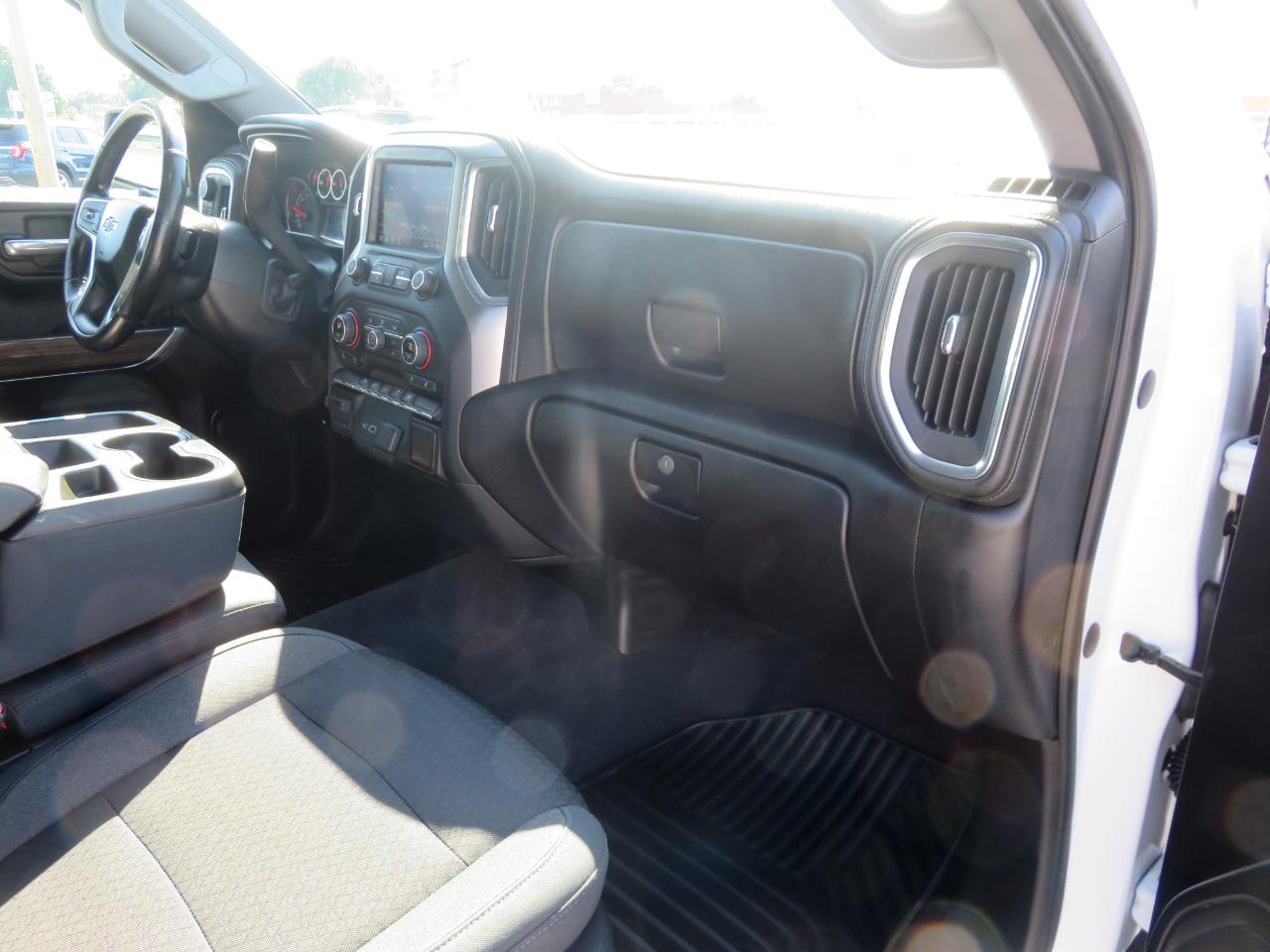 Chevrolet Silverado 1500 4WD Crew Cab 147" RST 2019