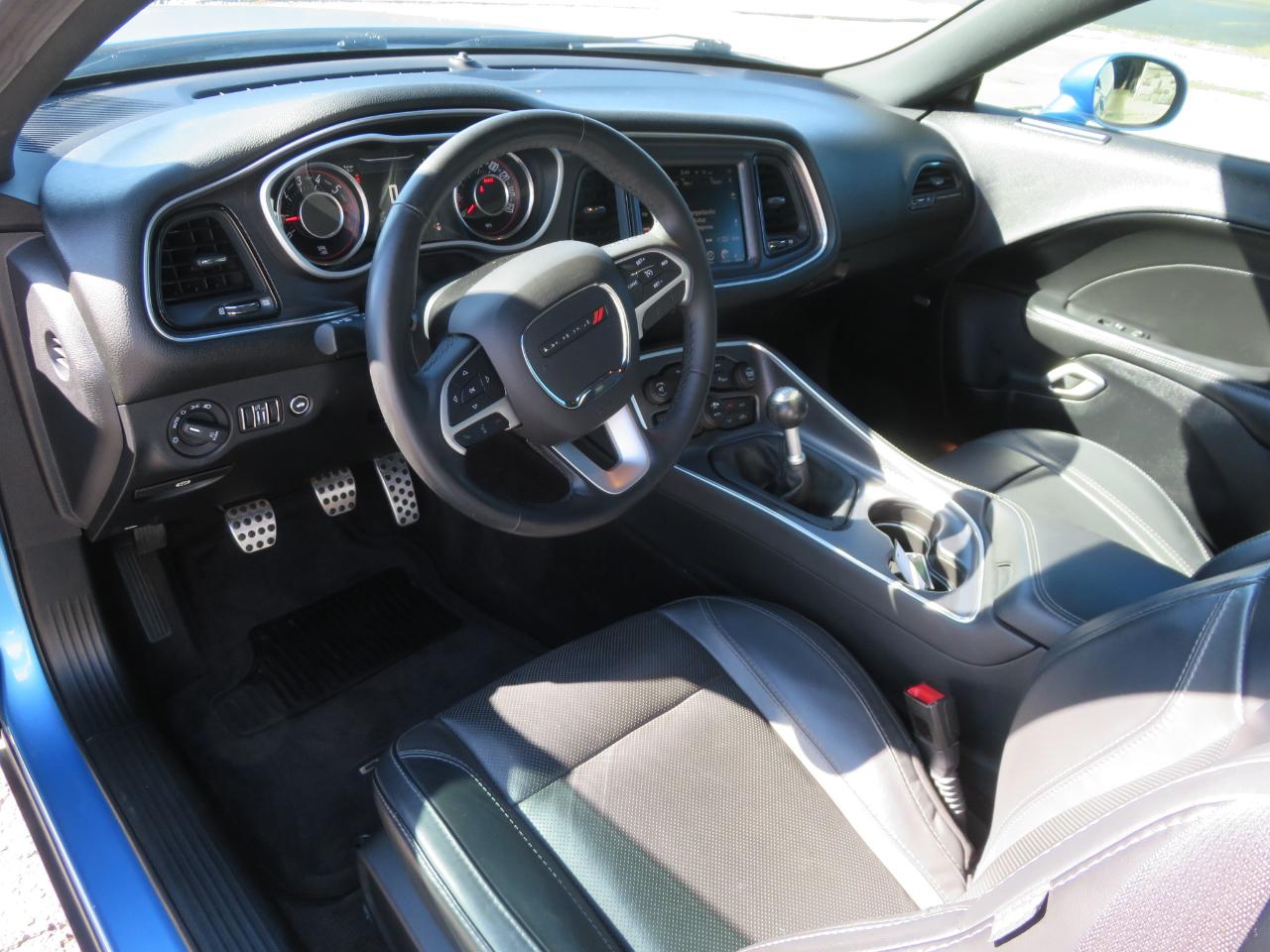 Dodge Challenger 2dr Cpe R/T Plus 2016