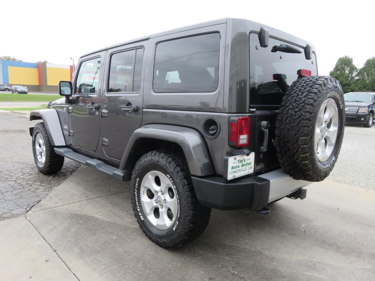 Jeep Wrangler Unlimited 4WD 4dr Sahara 2014