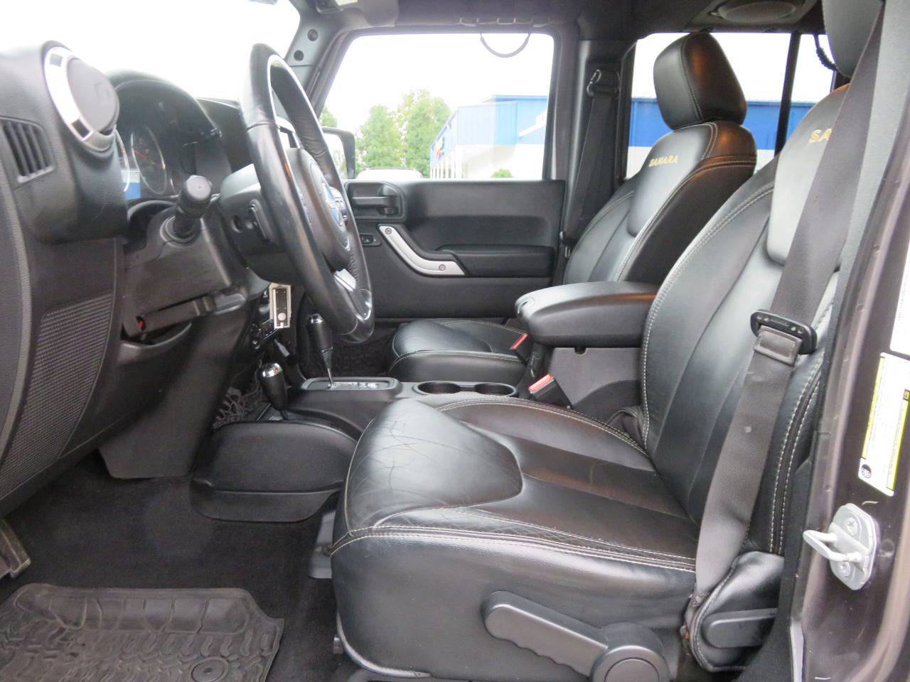 Jeep Wrangler Unlimited 4WD 4dr Sahara 2014