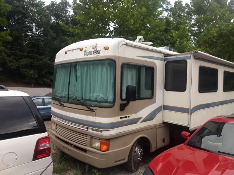 Used 1999 Fleetwood Bounder for Sale in Waynesburg PA 15370 P W Auto