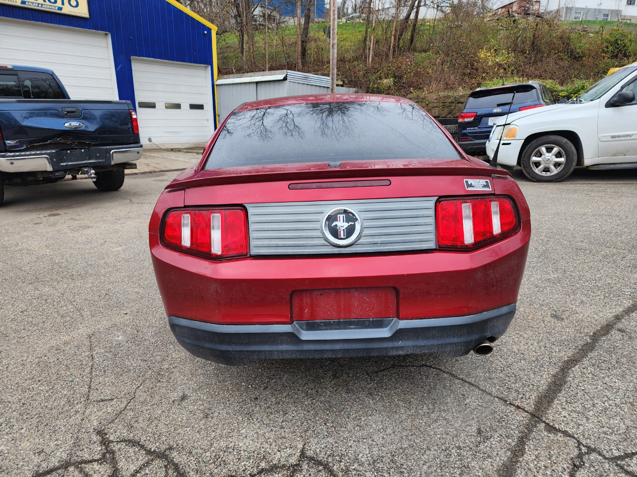 Ford Mustang V6 Coupe 2010
