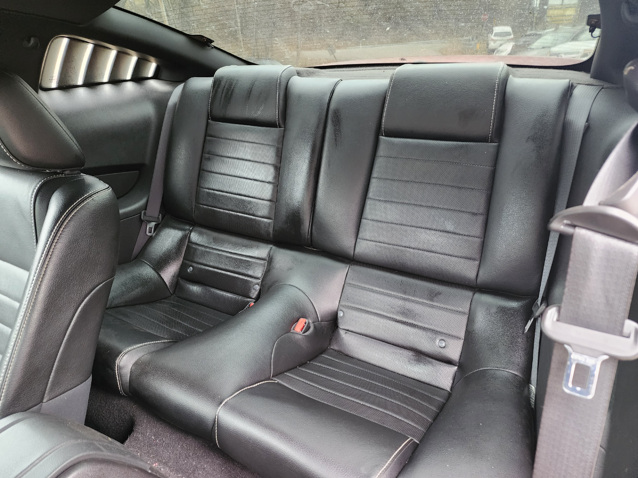 Ford Mustang V6 Coupe 2010