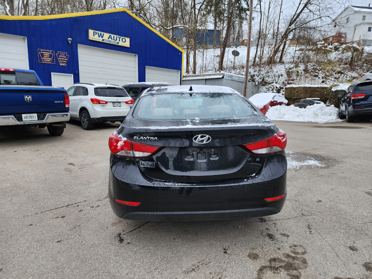 Hyundai Elantra SE 6AT 2016