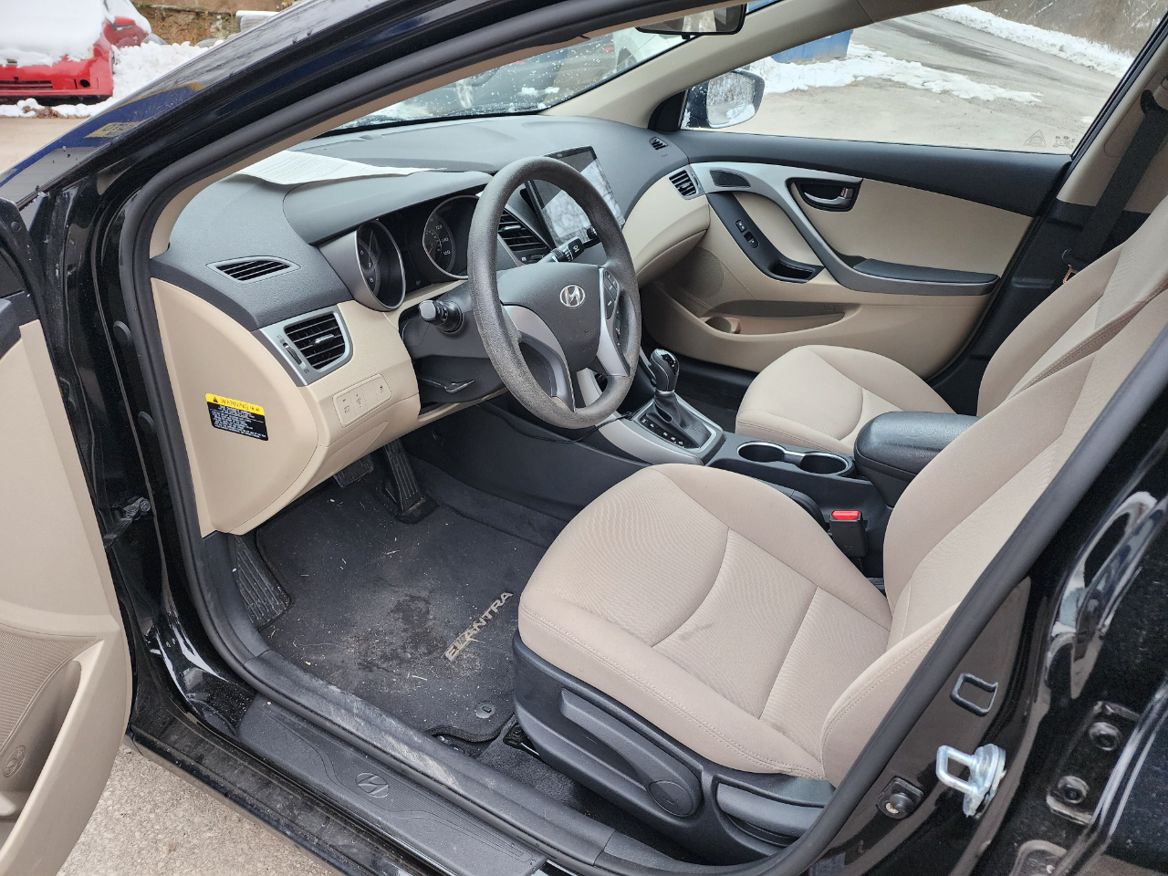 Hyundai Elantra SE 6AT 2016