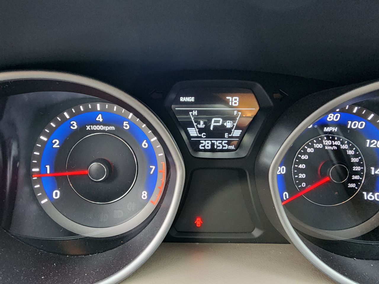 Hyundai Elantra SE 6AT 2016