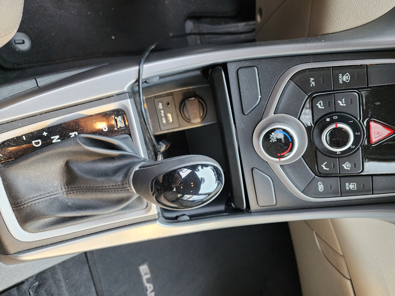 Hyundai Elantra SE 6AT 2016