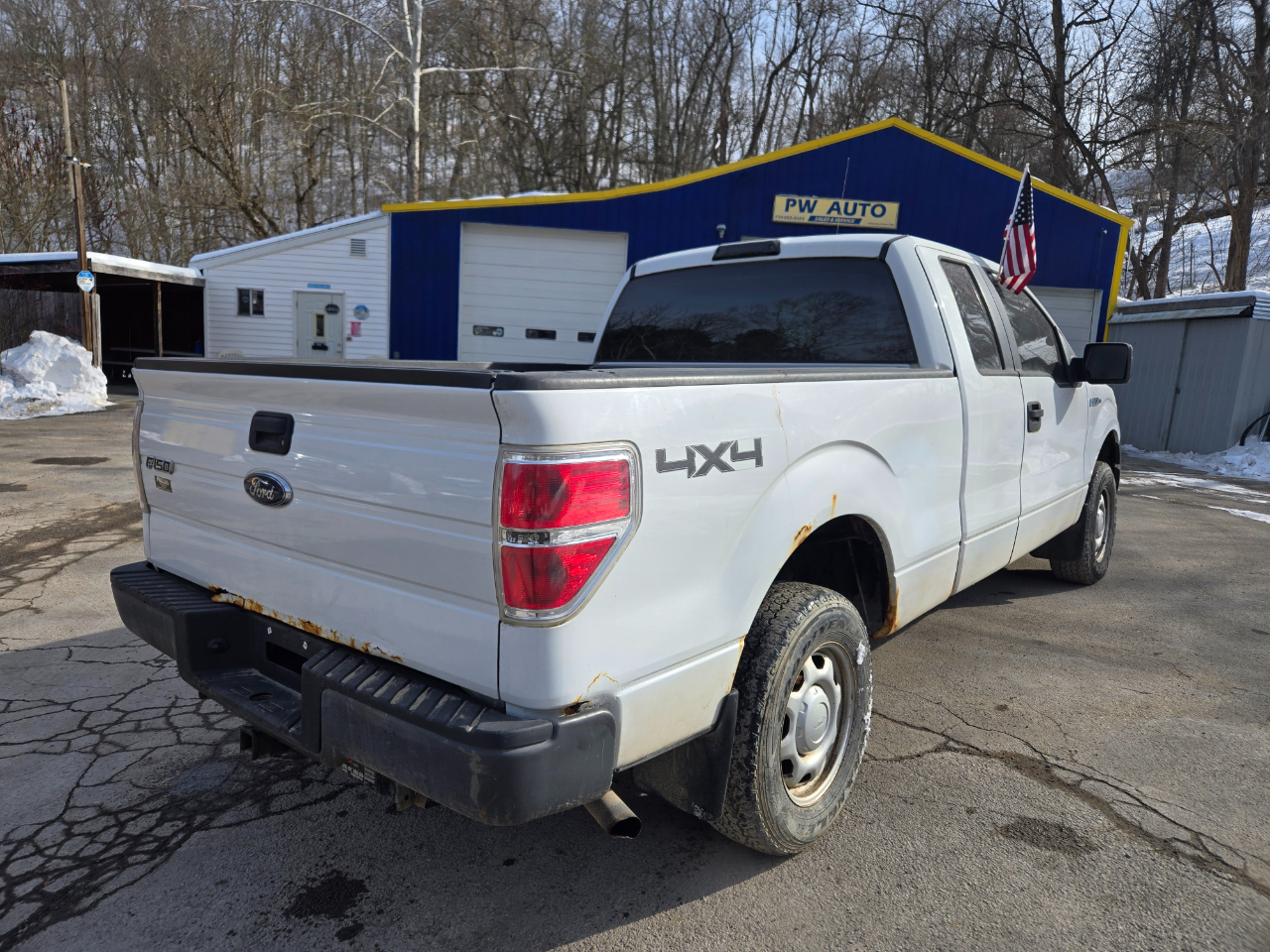 Ford F-150 XLT SuperCab 8-ft. Bed 4WD 2010