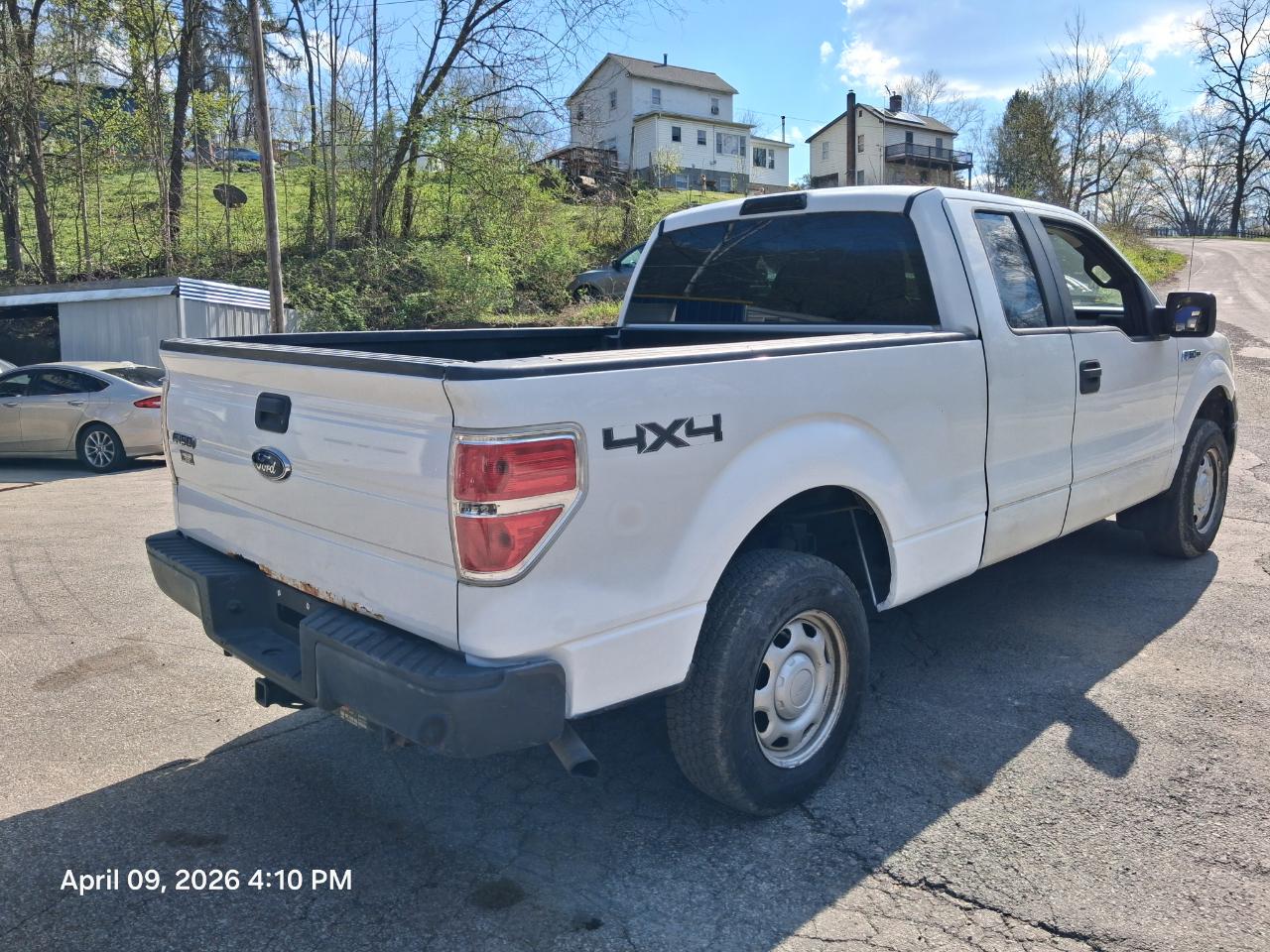 Ford F-150 XLT SuperCab 8-ft. Bed 4WD 2010