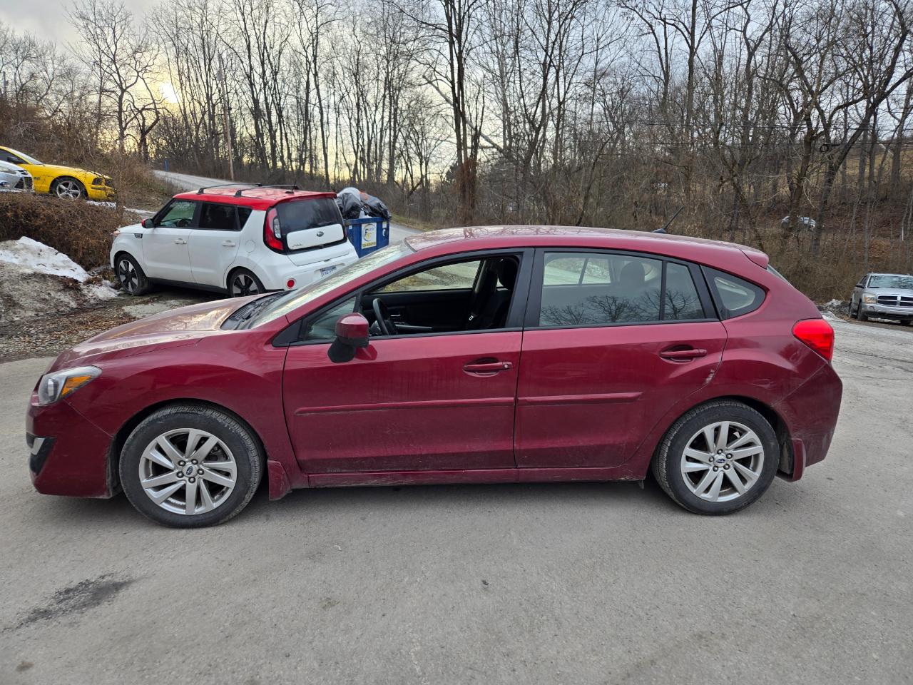 Subaru Impreza 2.0i Premium PZEV 5-Door 2016