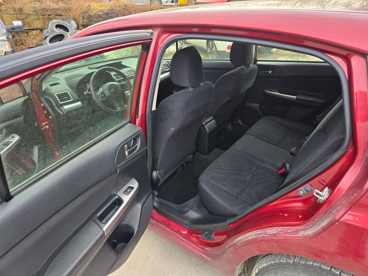 Subaru Impreza 2.0i Premium PZEV 5-Door 2016