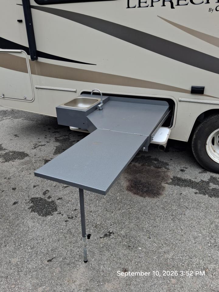 Coachmen Leprechaun  2019