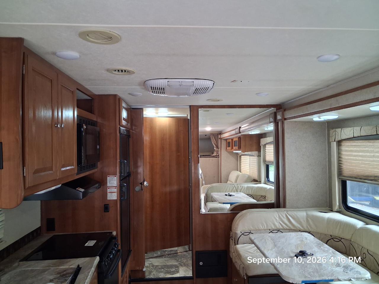 Coachmen Leprechaun  2019