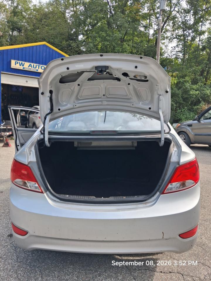 Hyundai Accent SE 4-Door 6A 2016