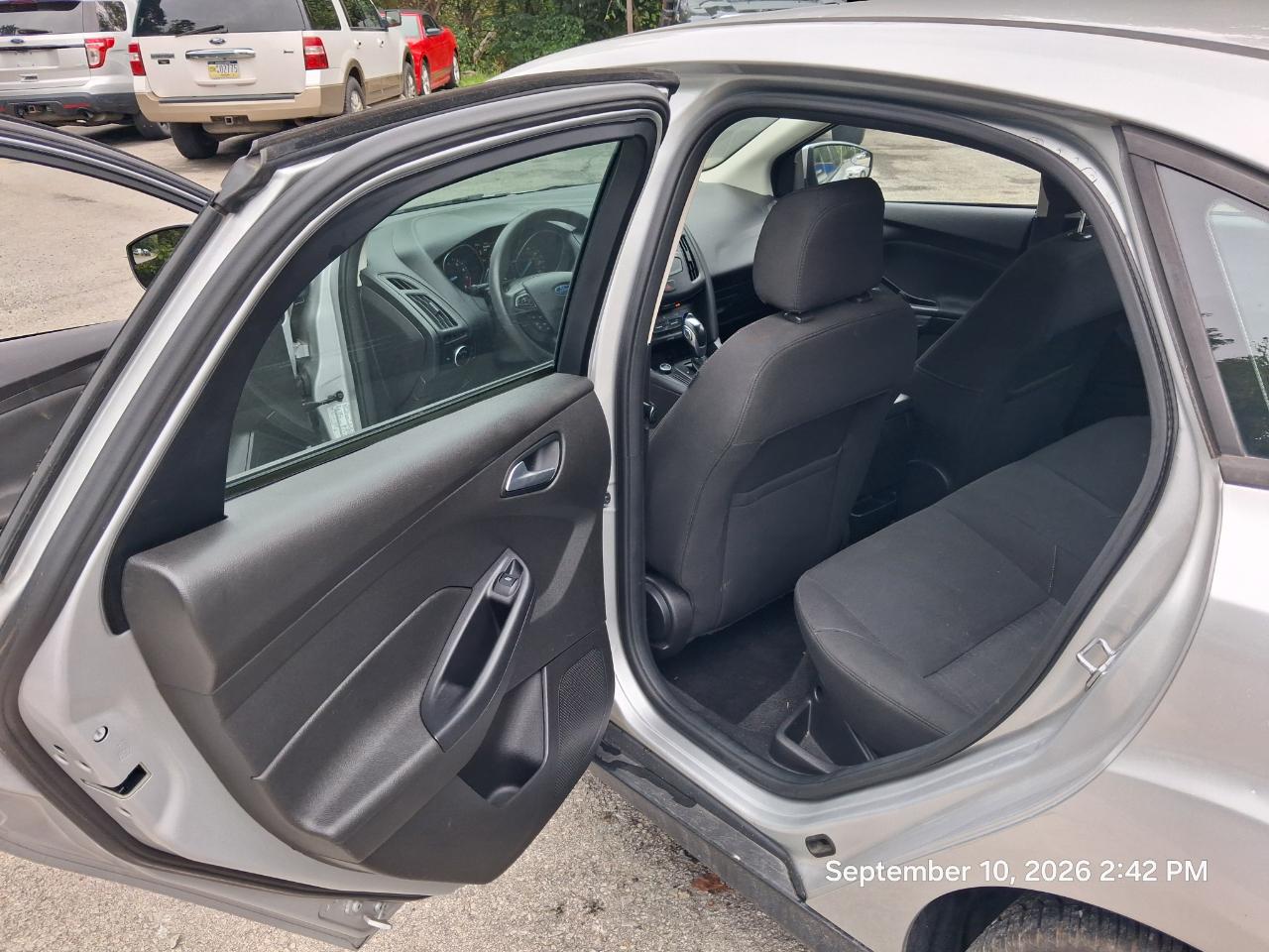 Ford Focus SE Sedan 2016