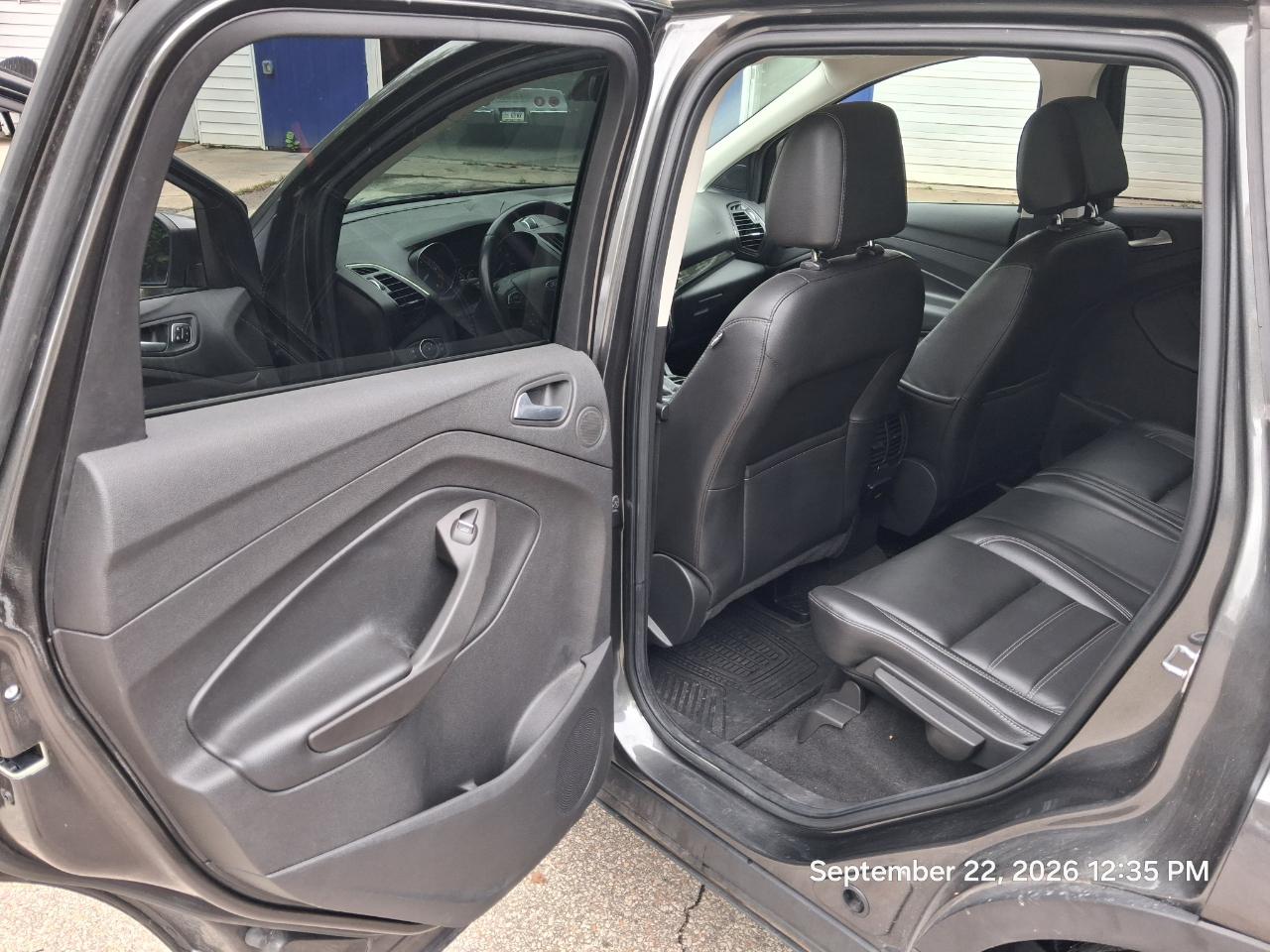 Ford Escape Titanium 4WD 2017
