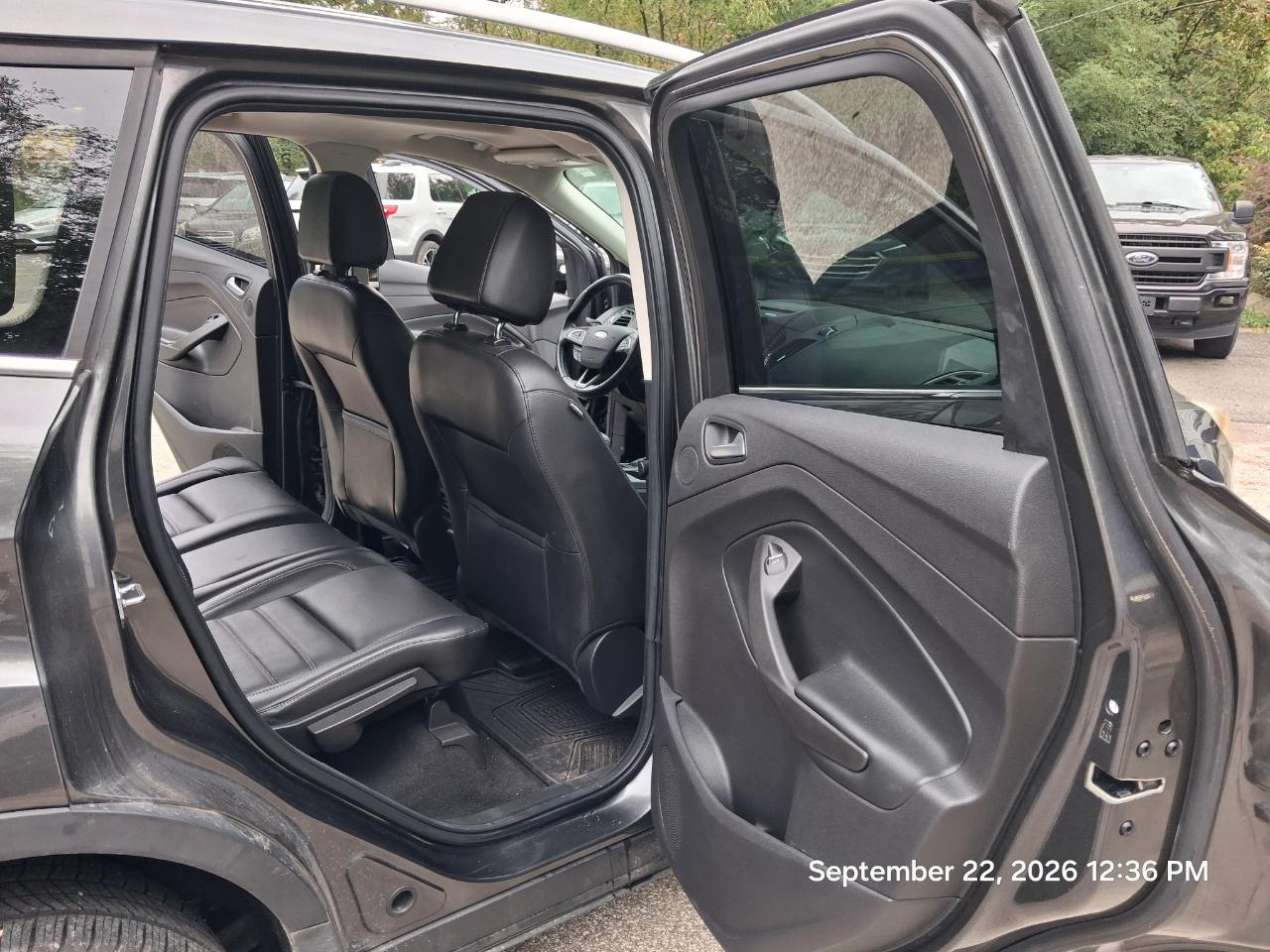 Ford Escape Titanium 4WD 2017