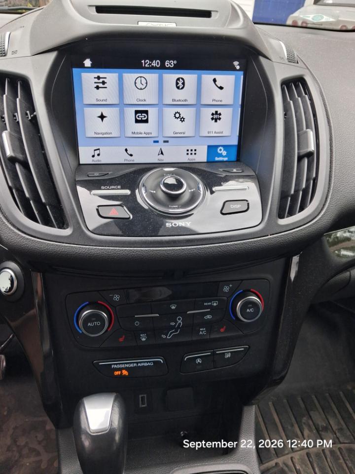 Ford Escape Titanium 4WD 2017