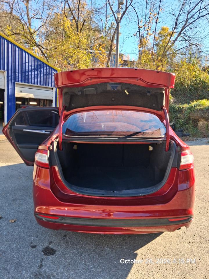Ford Fusion SE 2016