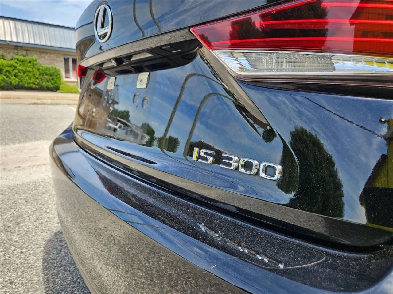 Lexus IS IS 300 RWD 2020