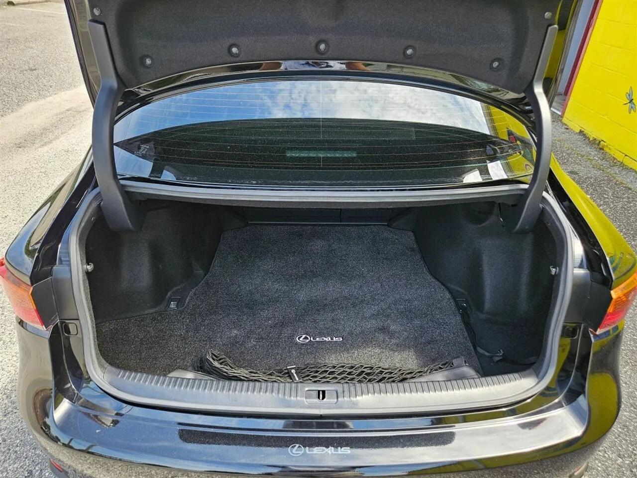 Lexus IS IS 300 RWD 2020