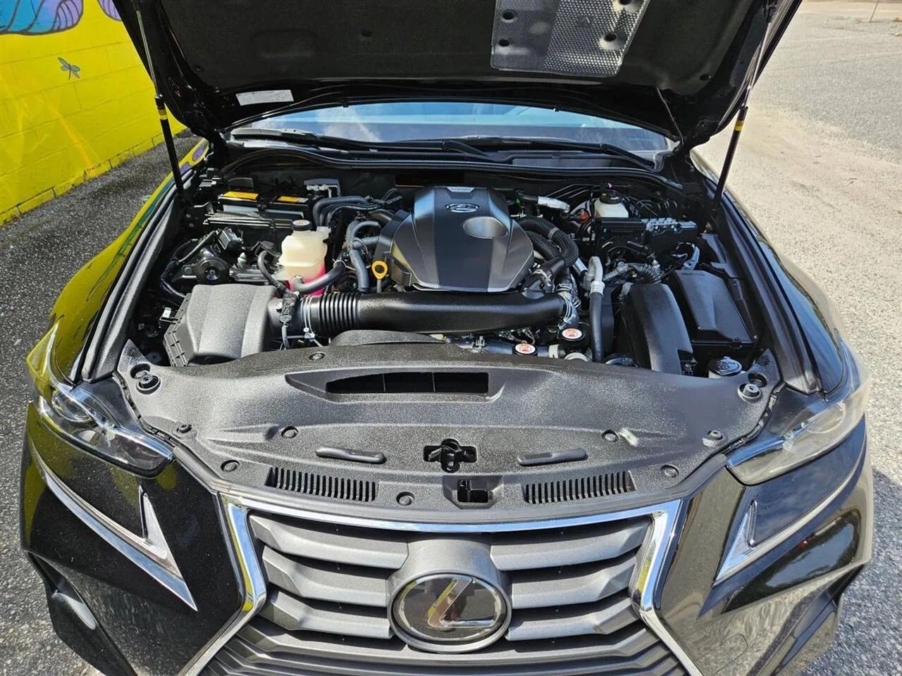 Lexus IS IS 300 RWD 2020