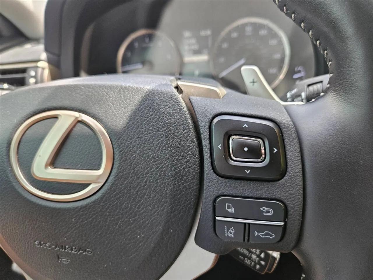 Lexus IS IS 300 RWD 2020