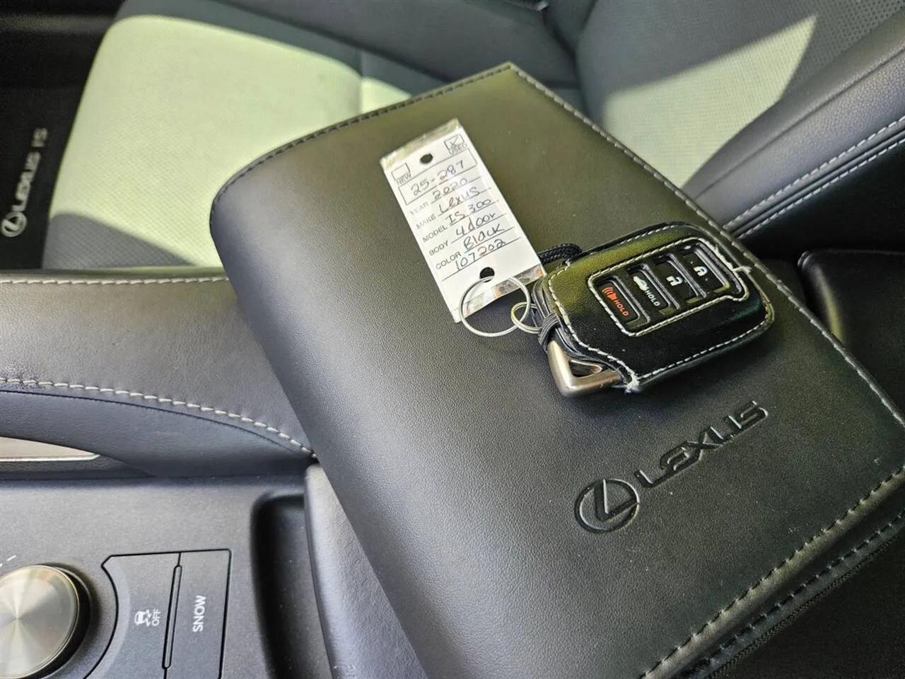 Lexus IS IS 300 RWD 2020