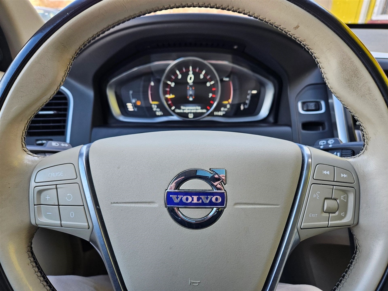 Volvo XC60 FWD 4dr T5 Drive-E Premier 2016