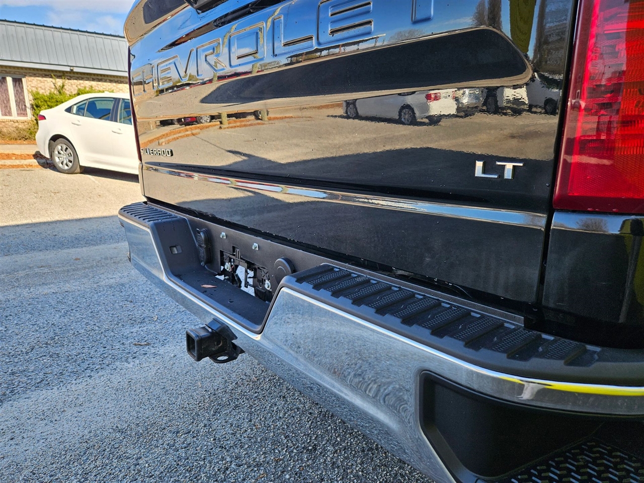 Chevrolet Silverado 1500 2WD Crew Cab 157" LT 2024